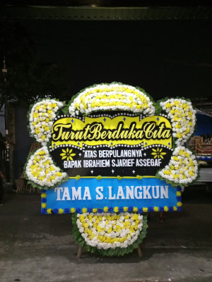 Papan Bunga Duka di Teladan Barat