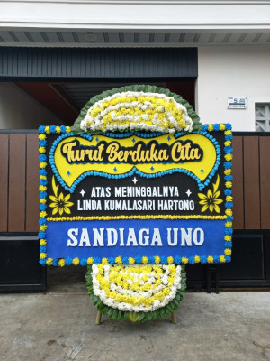 Papan Bunga Duka di Teladan Barat